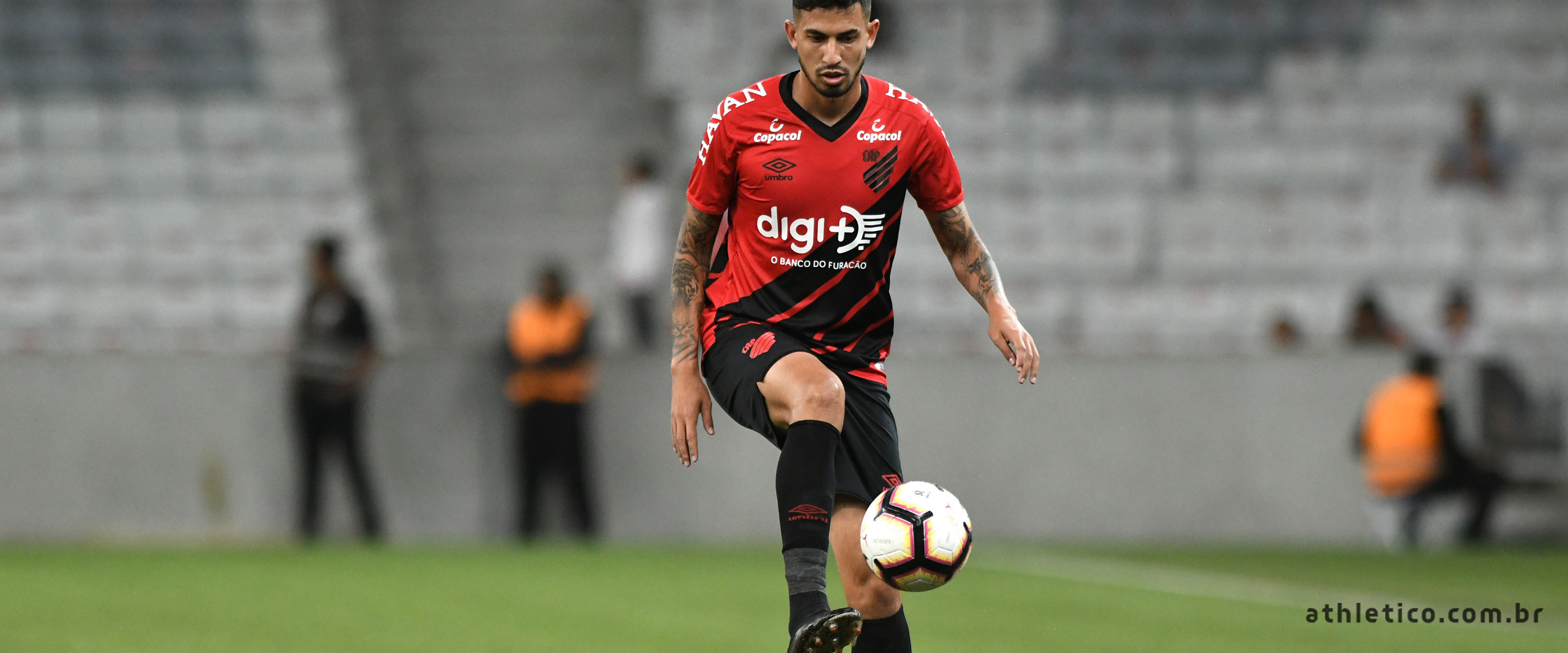 Athletico Paranaense Site Oficial Contrato Do Zagueiro Pedro