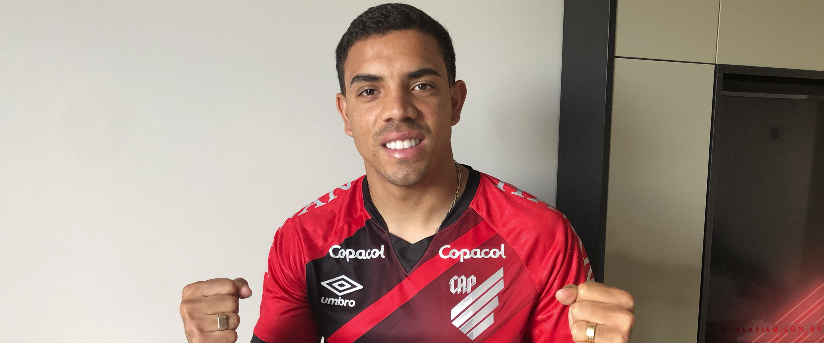 Athletico Paranaense Site Oficial » David Terans se apresenta no CAT Caju